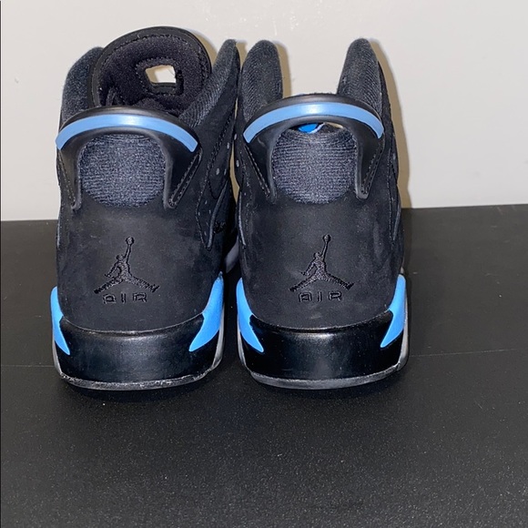 🔥Barely used Jordan retro 6 “UNC” size 5y🔥 - Picture 6 of 8